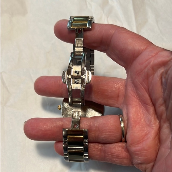 Kate Spade Two-Tone Watch works needs battery. - Picture 3 of 4
